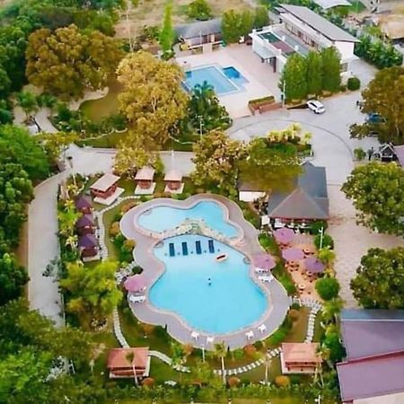 Floating Sanctuary Resort Powered By Cocotel Bulacan Екстер'єр фото