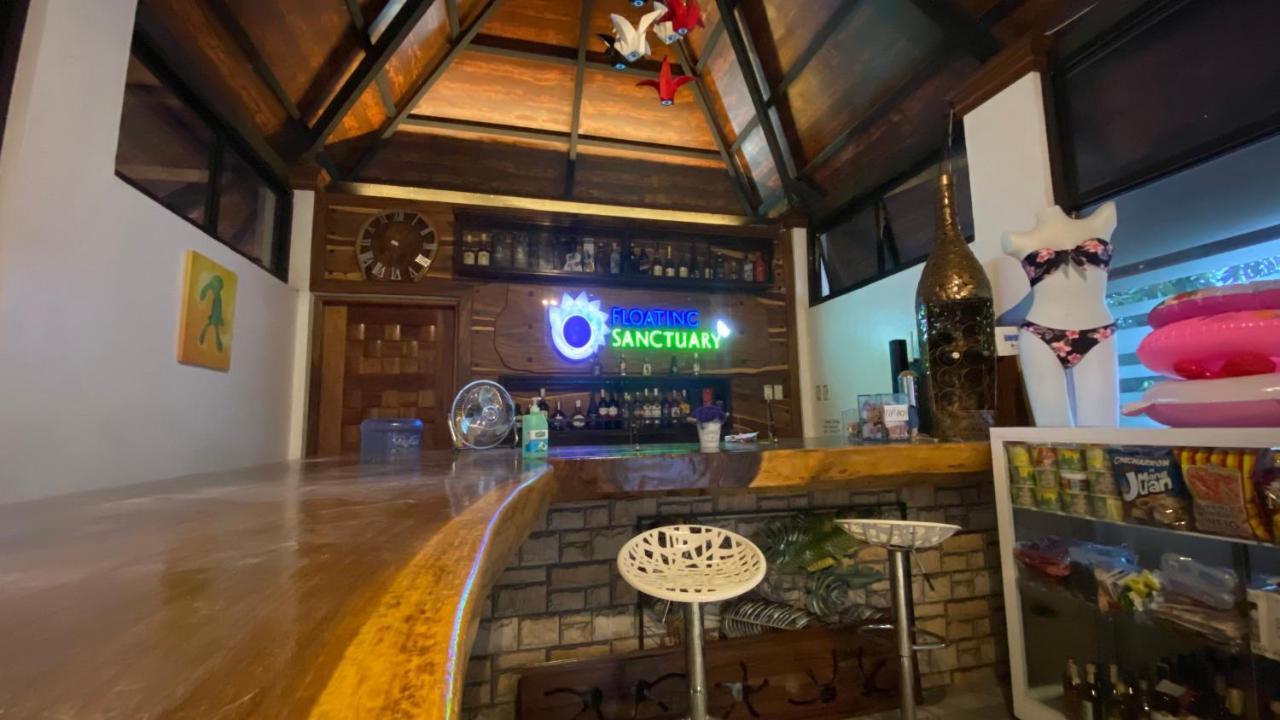 Floating Sanctuary Resort Powered By Cocotel Bulacan Екстер'єр фото